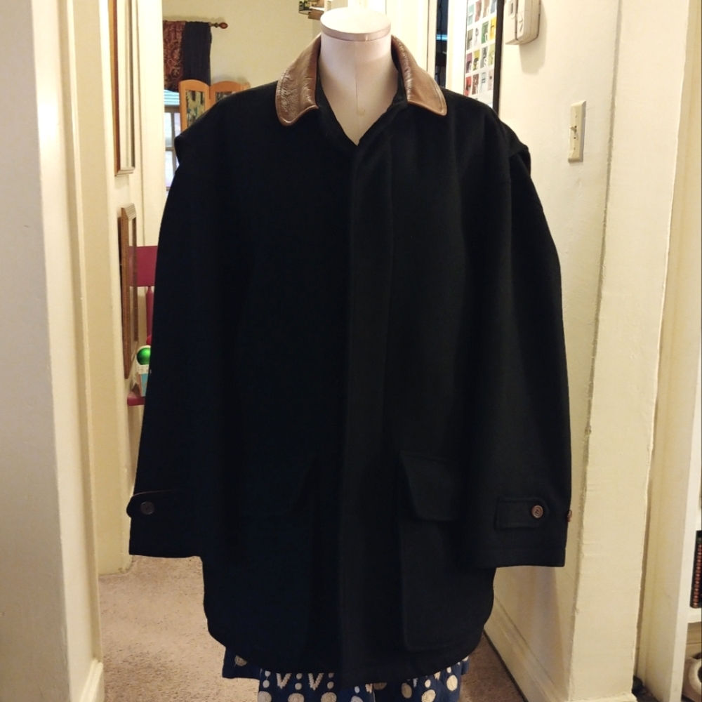 Men's Black Jacket with Brown Collar Mckenzie Tribe